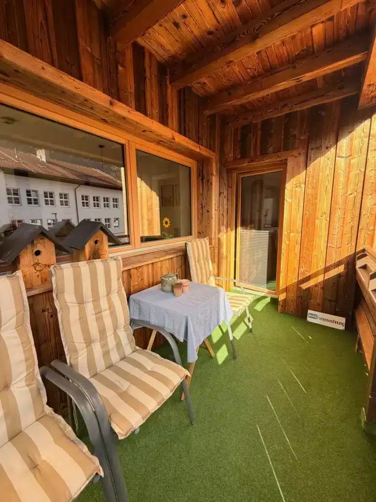 Hintergl terras andere kant